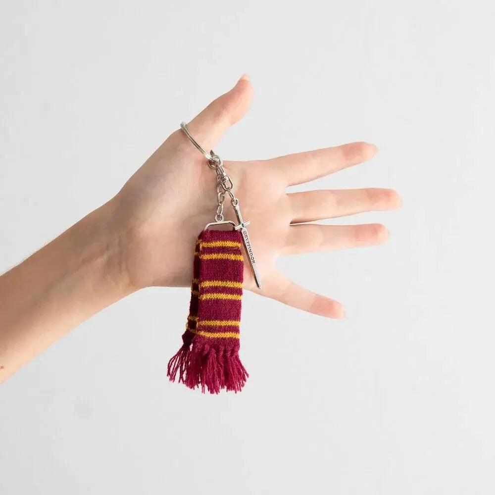 Harry Potter Griffindor scarf keychain Nerdscape