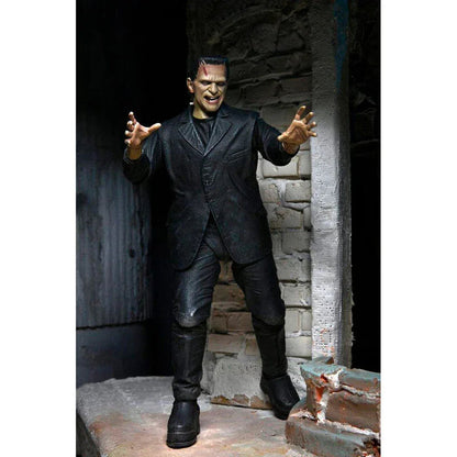 Universal Monsters Frankenstein Monster Ultimate Figura da Collezione 18cm - Nerdscape Nerdscape