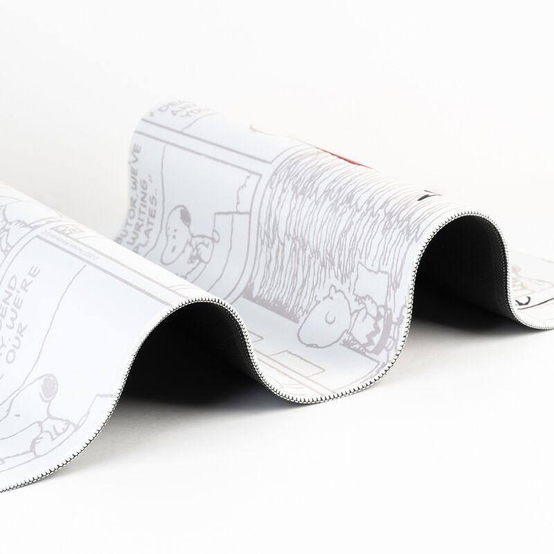 Snoopy gaming desk mat Nerdscape