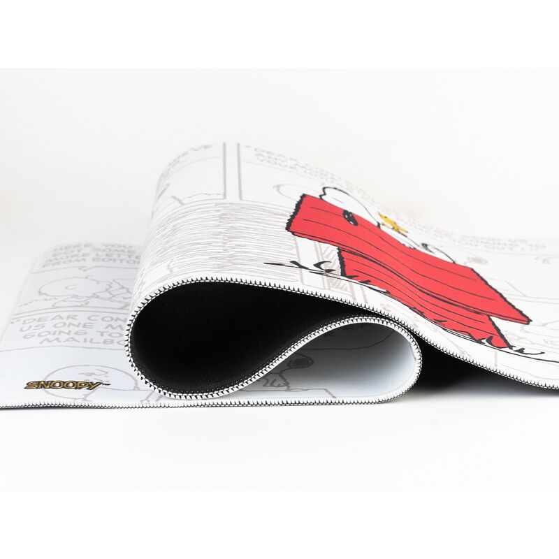Snoopy gaming desk mat Nerdscape