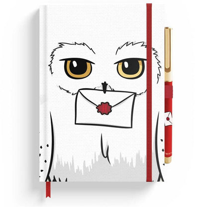 Nerdscape Harry Potter Hedwig – Quaderno Premium A5 con Penna e Figura da Collezione – Il Tuo Compagno Magico per Appunti e Incantesimi! Nerdscape