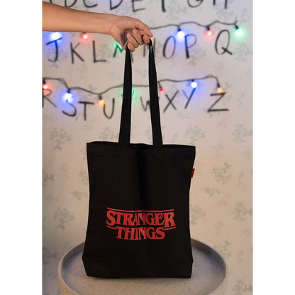 Stranger Things Logo Borsa da Collezione in Cotone Riciclato con Manici Larghezza Nerdscape Nerdscape