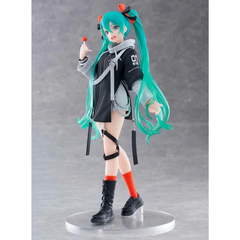 Funko Pop! Hatsune Miku Fashion Punk Version - Figura da Collezione 18cm - Nerdscape Nerdscape