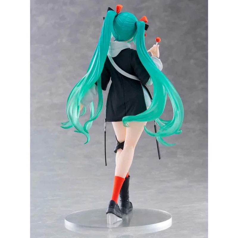 Funko Pop! Hatsune Miku Fashion Punk Version - Figura da Collezione 18cm - Nerdscape Nerdscape