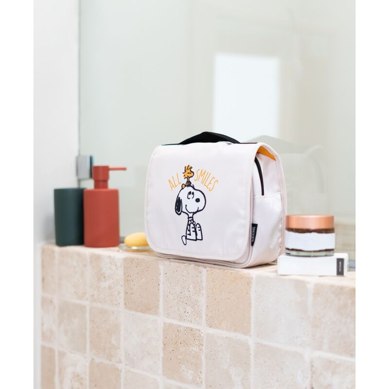Snoopy vanity case Nerdscape