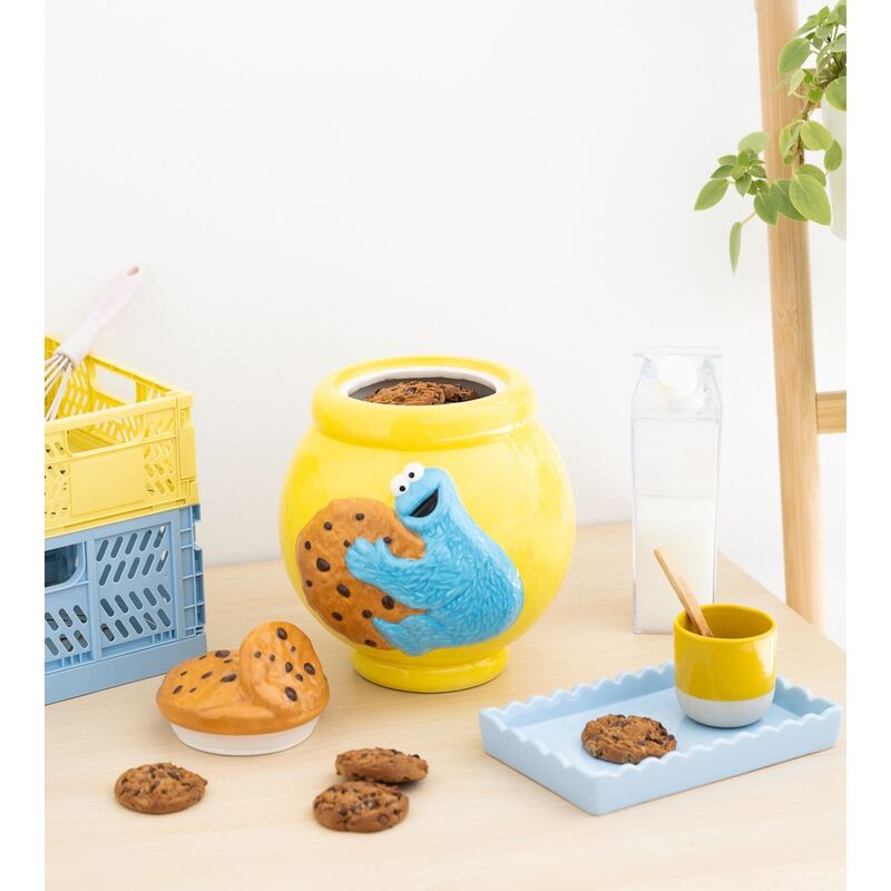 Sesame Street Cookie Monster Biscuit box Nerdscape