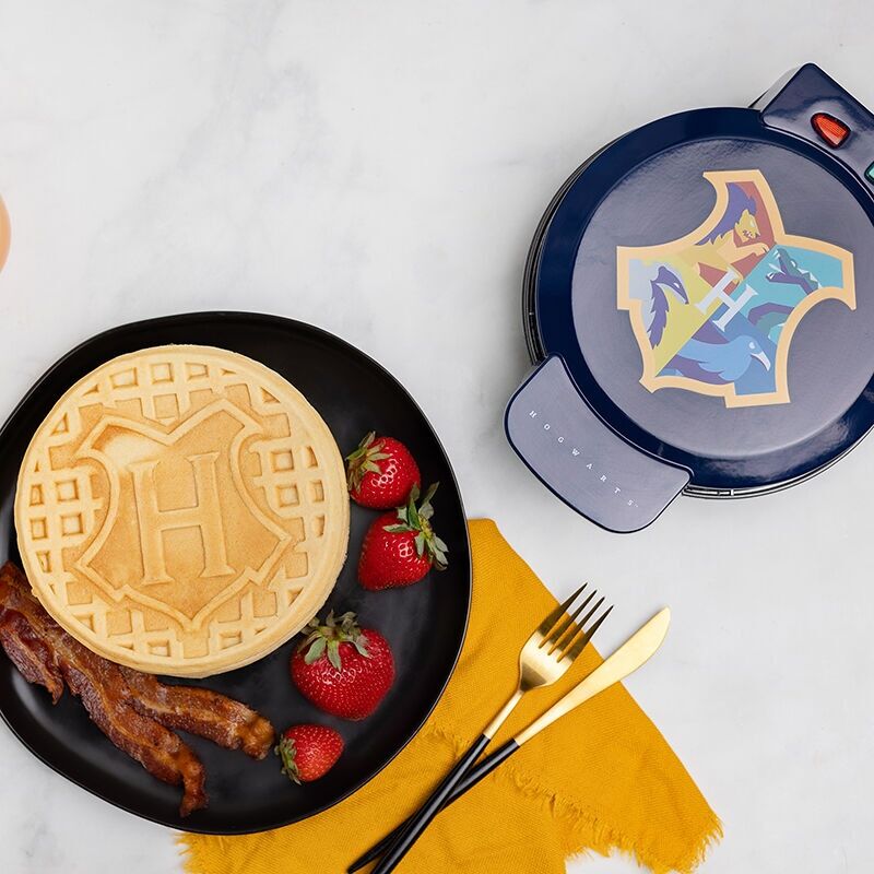 Harry Potter Hogwarts Waffle Maker - Nerdscape Nerdscape