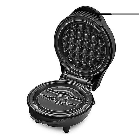 Star Wars The Mandalorian Mini Waffle machine Nerdscape