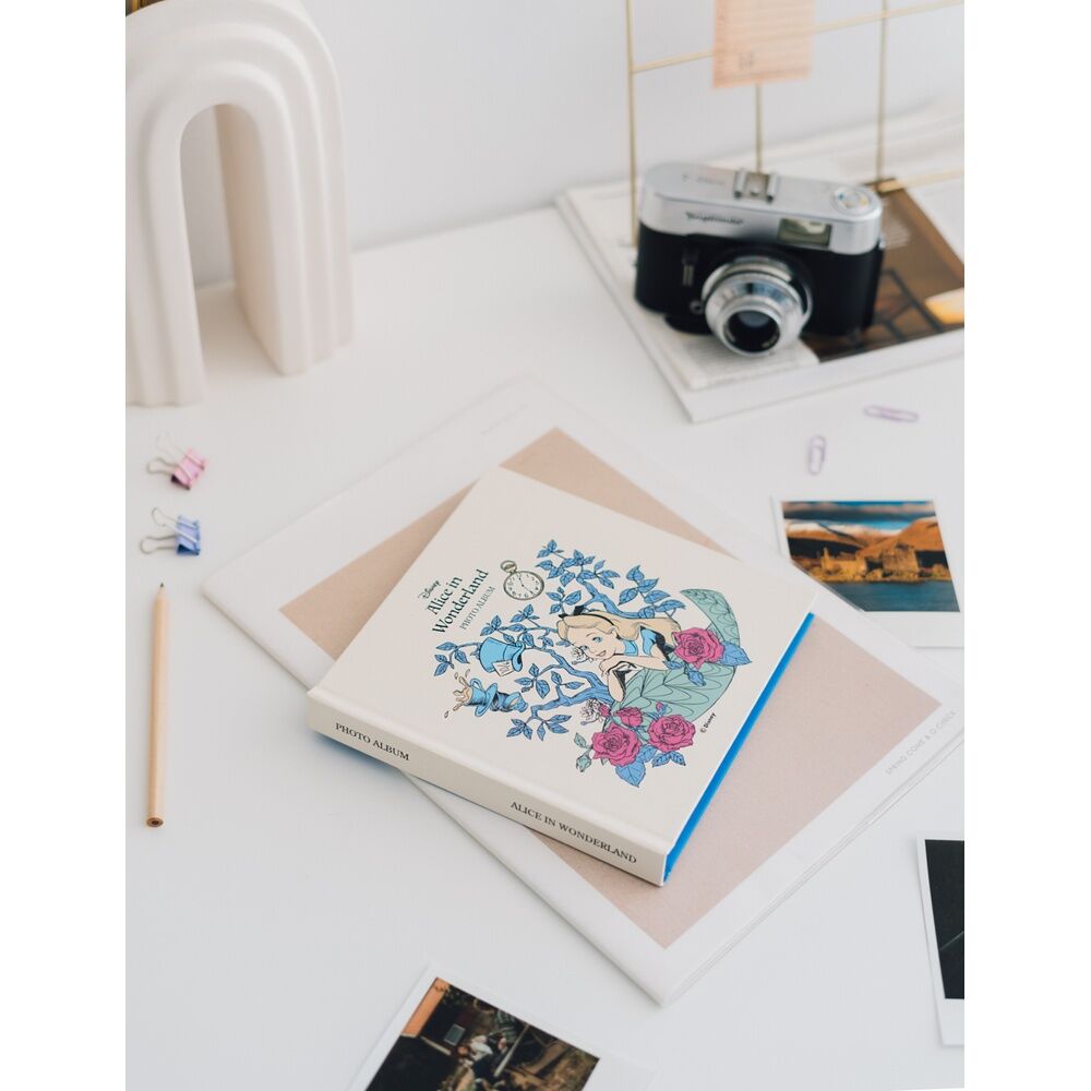 Disney Alice in Wonderland Self-adhesive Photo album Nerdscape