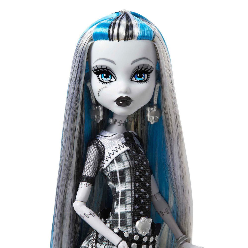 Monster High Reel Drama Frankie Stein doll Nerdscape