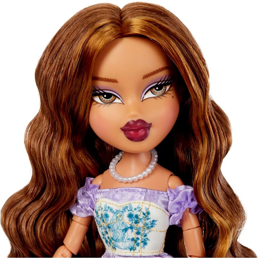 Bratz Goin Out Yasmin doll 25cm Nerdscape