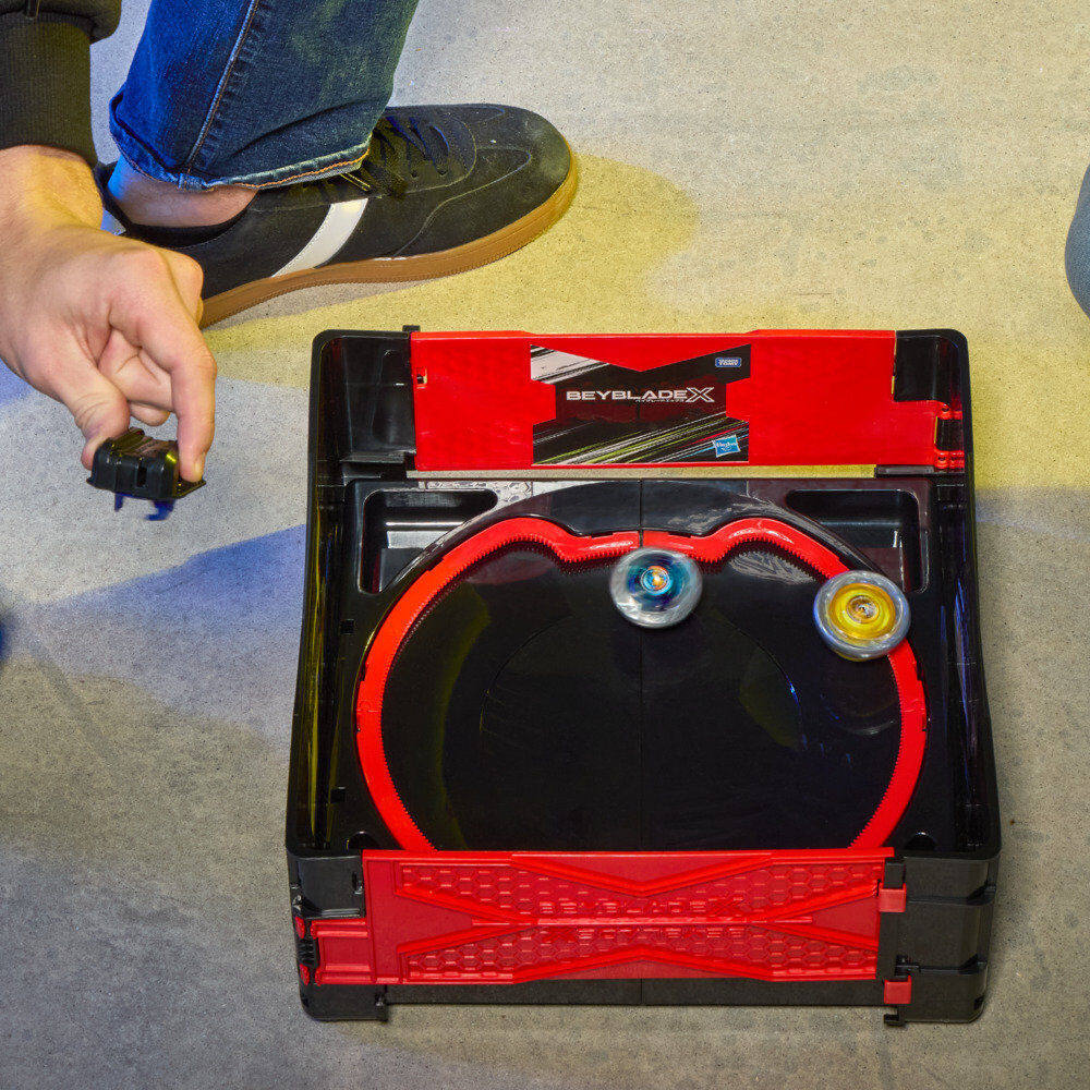 Beyblade Combat Arena Stadium - Figura da Collezione - Nerdscape Nerdscape