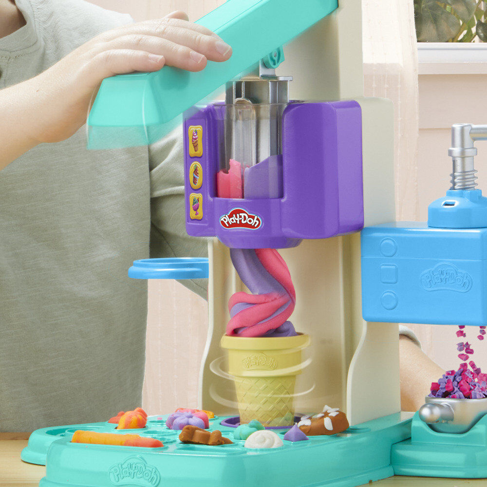 Play-Doh Multicoloured ice cream parlour Nerdscape