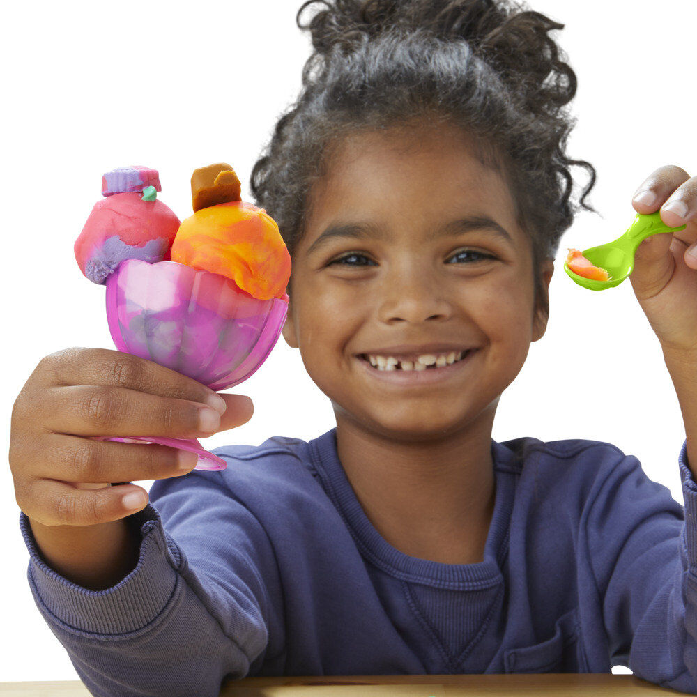Play-Doh Multicoloured ice cream parlour Nerdscape