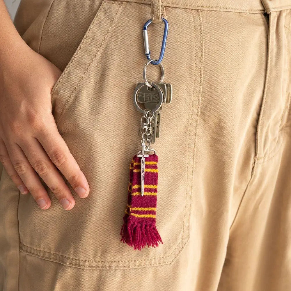 Harry Potter Griffindor scarf keychain Nerdscape