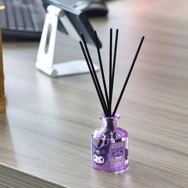 Diffusore di profumo Kuromi viola su scrivania, decorazione nerd, Nerdscape