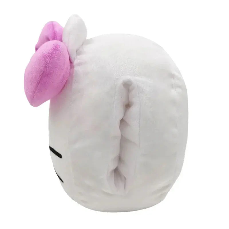 Peluche bianco con orecchie, fiocco rosa e cuciture visibili, accessorio Nerdscape