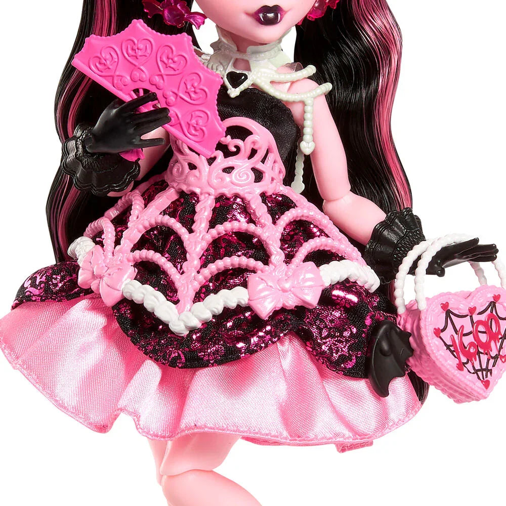 Monster High Scary Sweet Birthday 1600 Draculaura doll Nerdscape