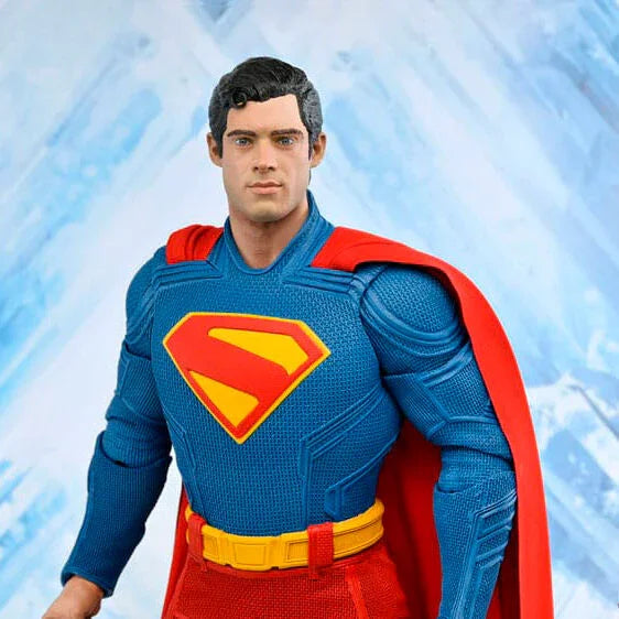 DC Comics Superman David Corenswet 2025 45cm Figura da Collezione - Nerdscape Nerdscape