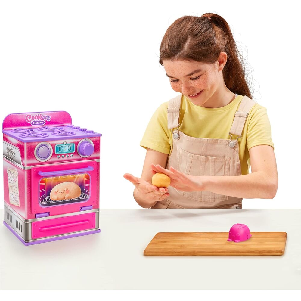 Cookeez Makery Magic Oven Interactive plush toy Nerdscape