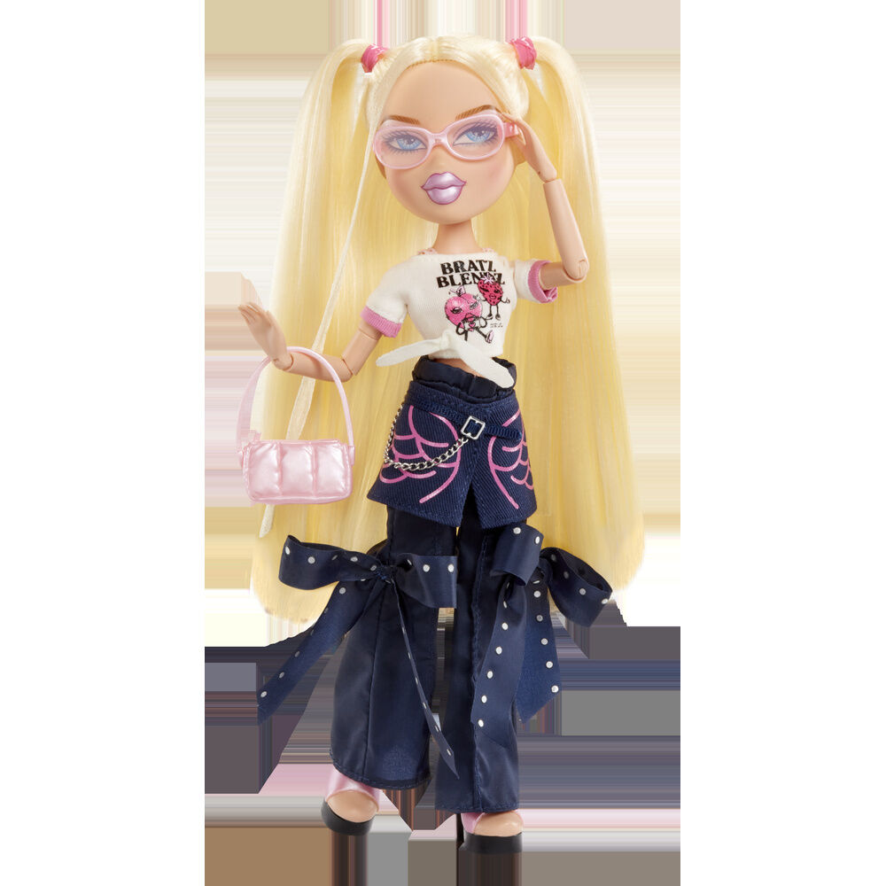 Bratz Stylin Cloe doll + t-shirt Nerdscape