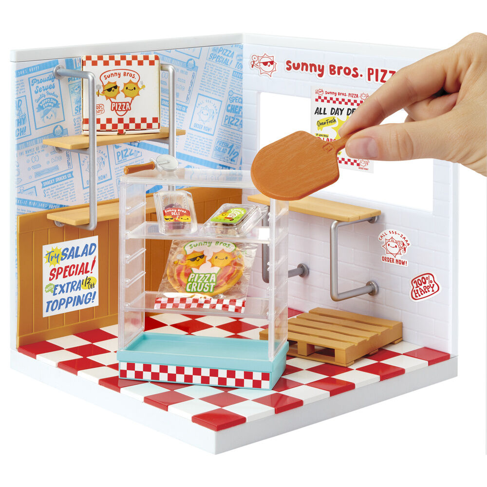 Miniverse Make It Mini Spaces Pizzeria playset Nerdscape