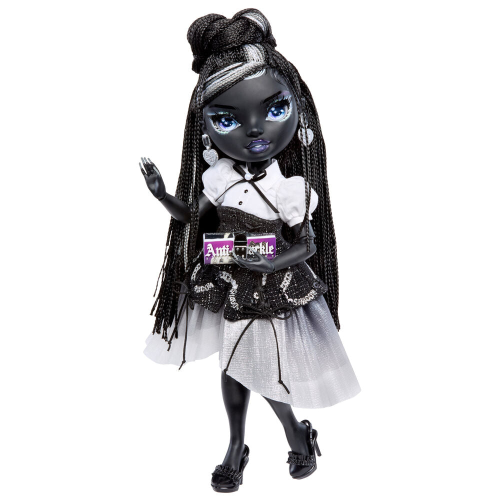 Shadow High Collector Doll Shanelle Onyx doll Nerdscape