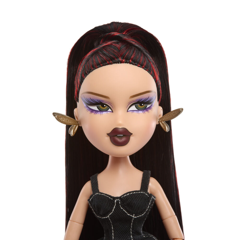 Bratz Pixiez Red doll Nerdscape