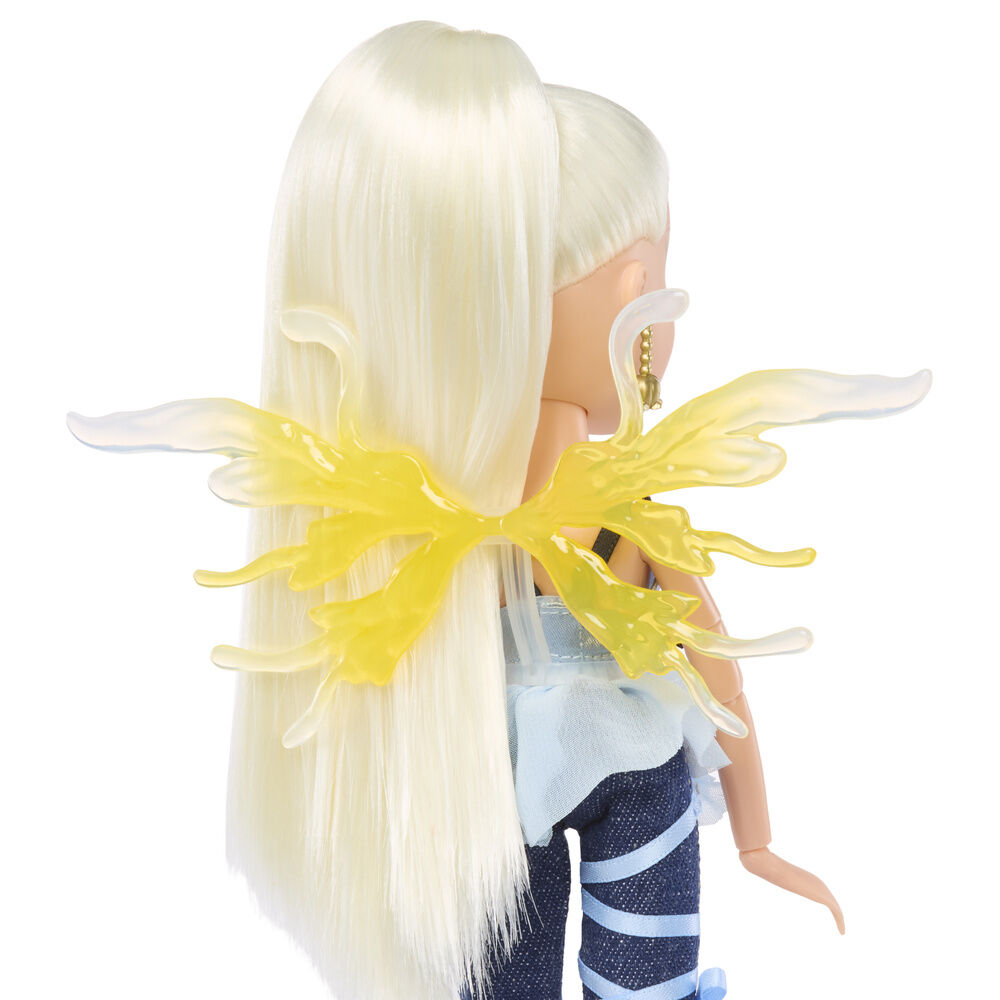 Bratz Pixiez Cloe doll Nerdscape