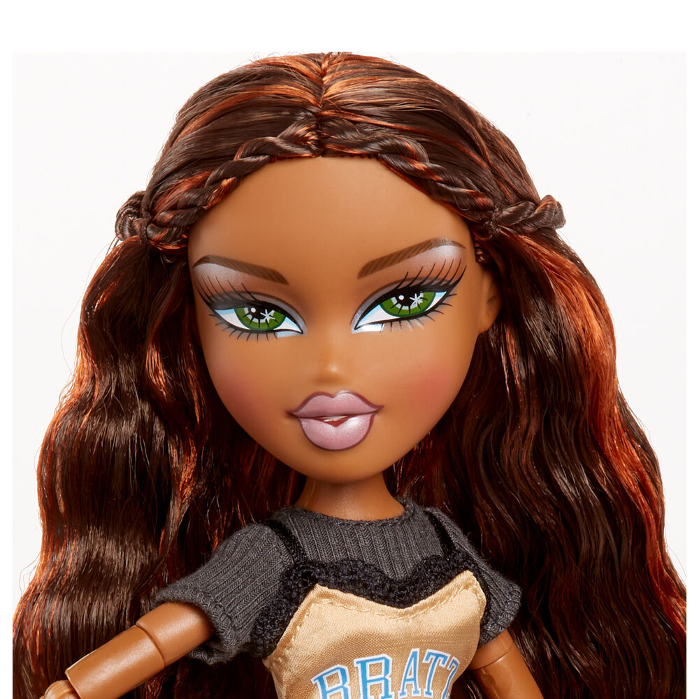 Bratz Stylin Sasha doll + t-shirt Nerdscape