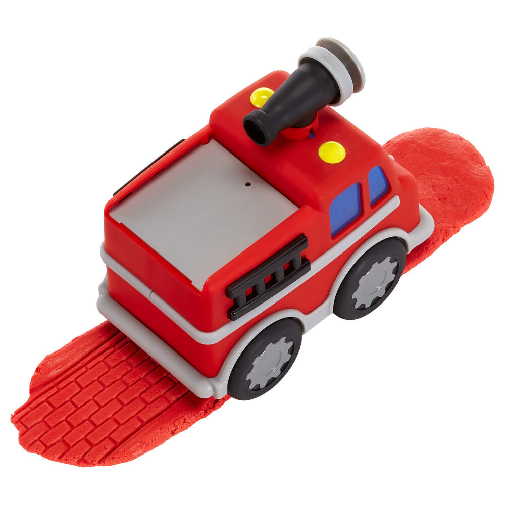 DohKins Fire truck + Firefighter set Nerdscape