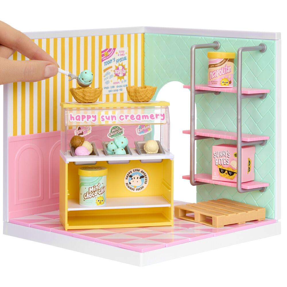Miniverse Make It Mini Spaces Ice Cream Parlour playset Nerdscape