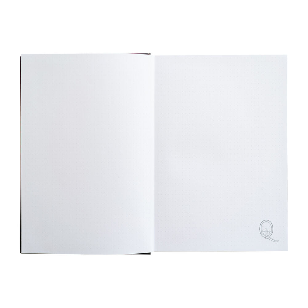 Queen Premium Notebook A5 – Eleganza Nerd con Copertina Opaca, Segnalibro e Tasche Interna Nerdscape