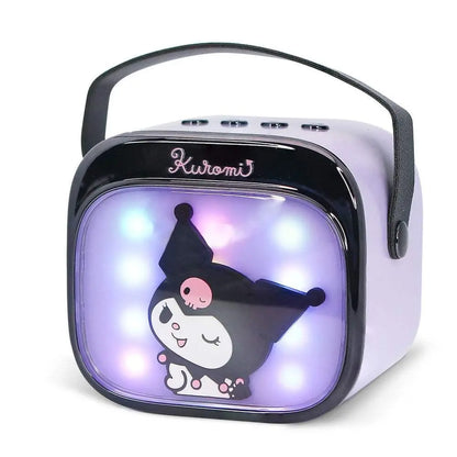 Speaker portatile Nerdscape viola con luci LED e personaggio Kuromi, manico nero