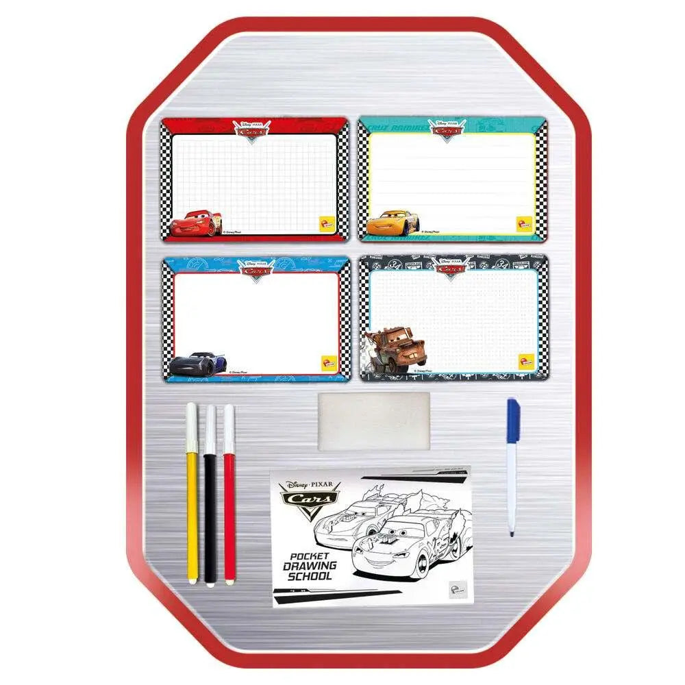 Set scuola Nerdscape Disney Pixar Cars con pennarelli, penna, gomme e quaderni decorati.