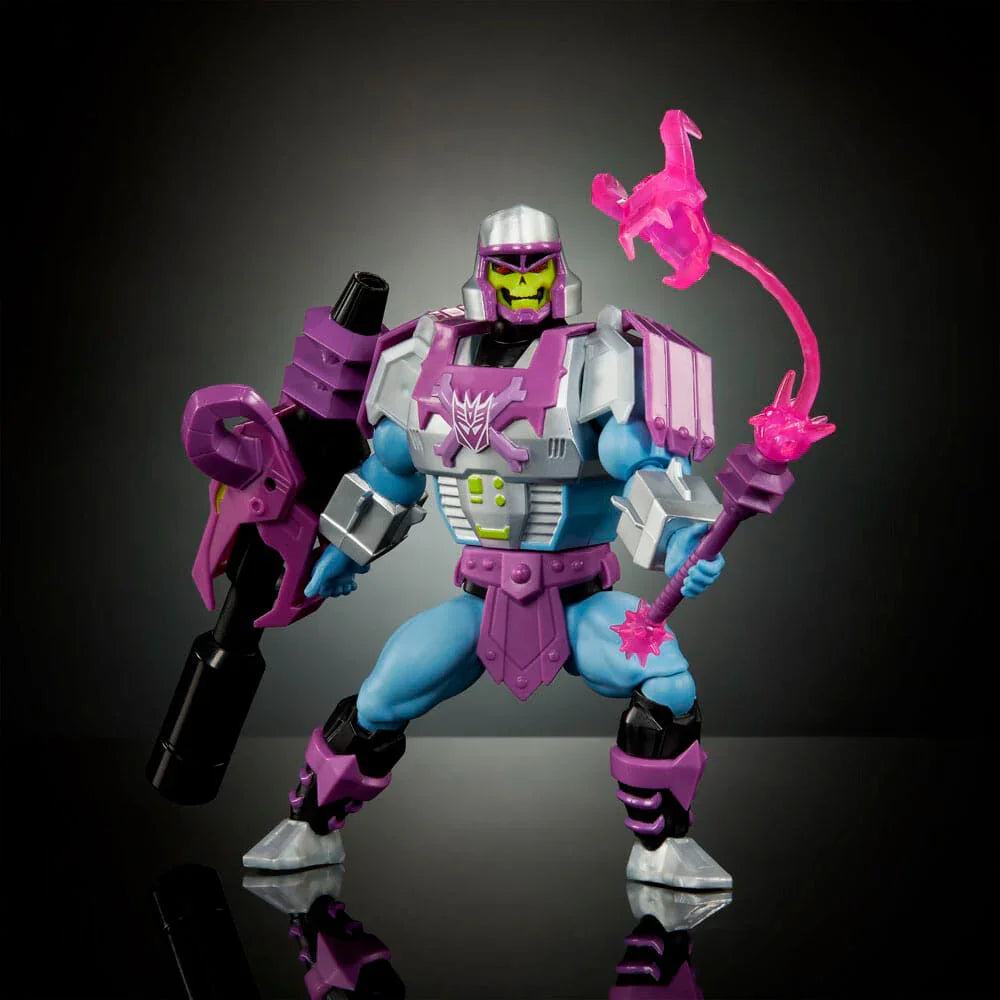 Masters of the Universe x Transformers Megatron Armor Skeletor figure 14cm Nerdscape