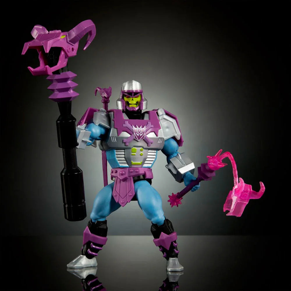Masters of the Universe x Transformers Megatron Armor Skeletor figure 14cm Nerdscape