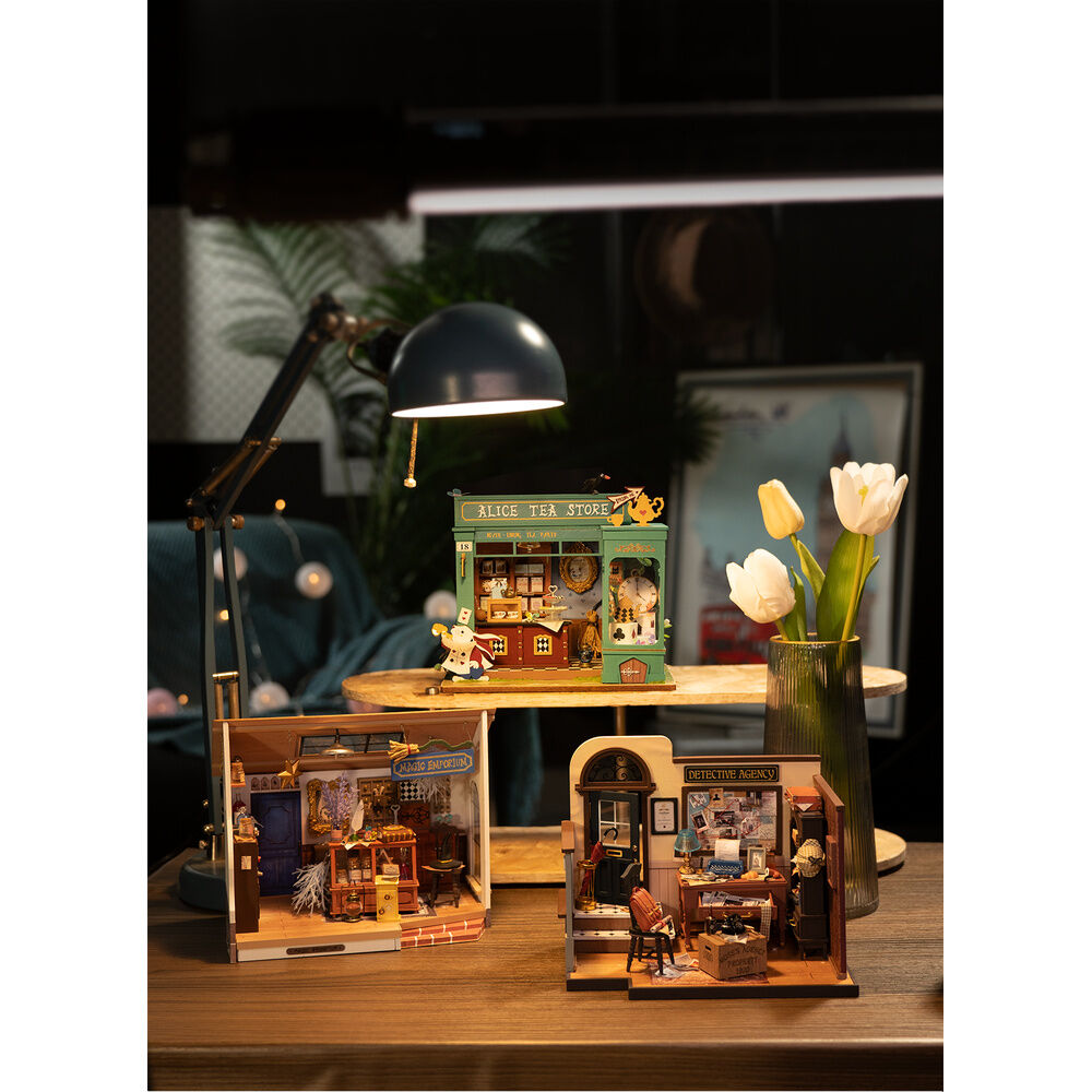 Alice's Tea Store model 136pcs