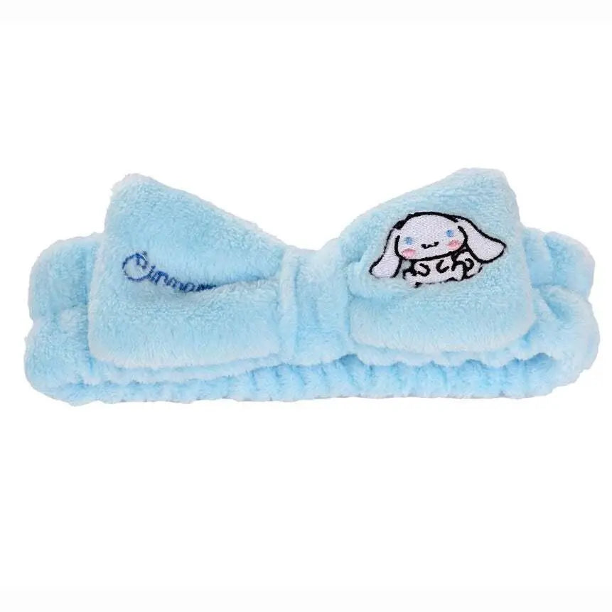 Fascia per capelli azzurra in pile con fiocco e ricamo Cinnamoroll, accessori Nerdscape kawaii