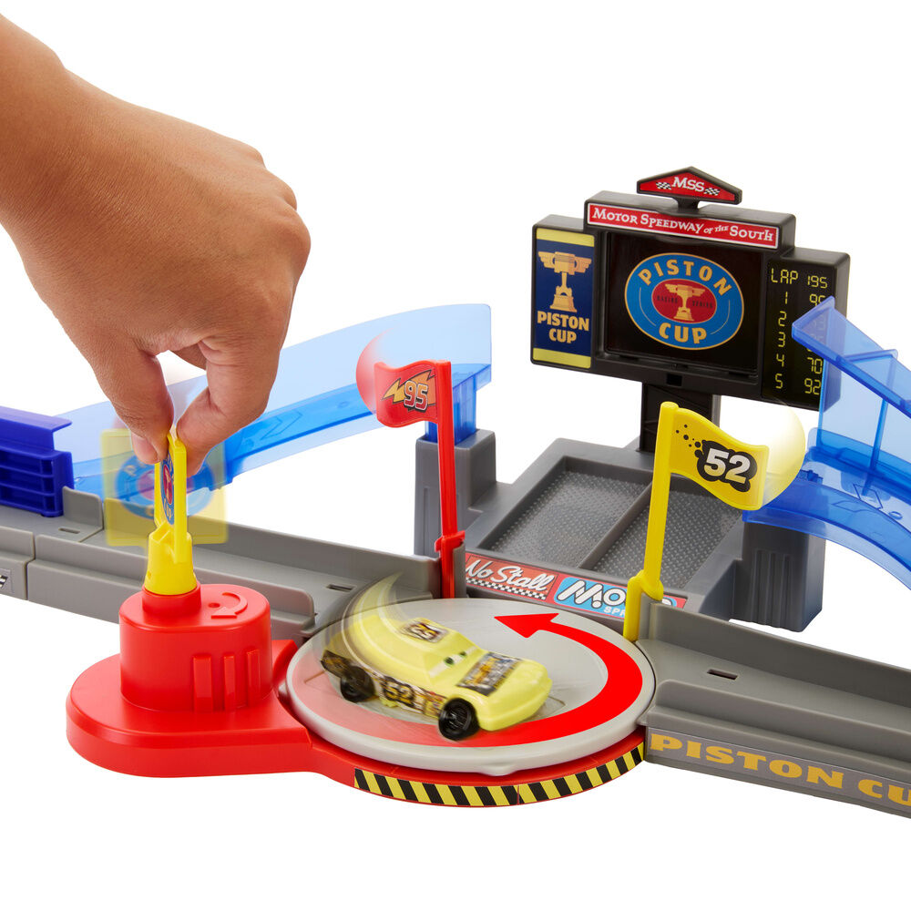 Disney Pixar Cars Piston Cup Stunting Speedway