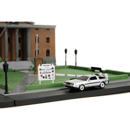 Back To The Future Hill Valley Court Square diorama replica Nerdscape