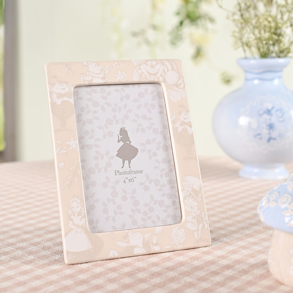 Disney Alice in Wonderland photo frame Nerdscape