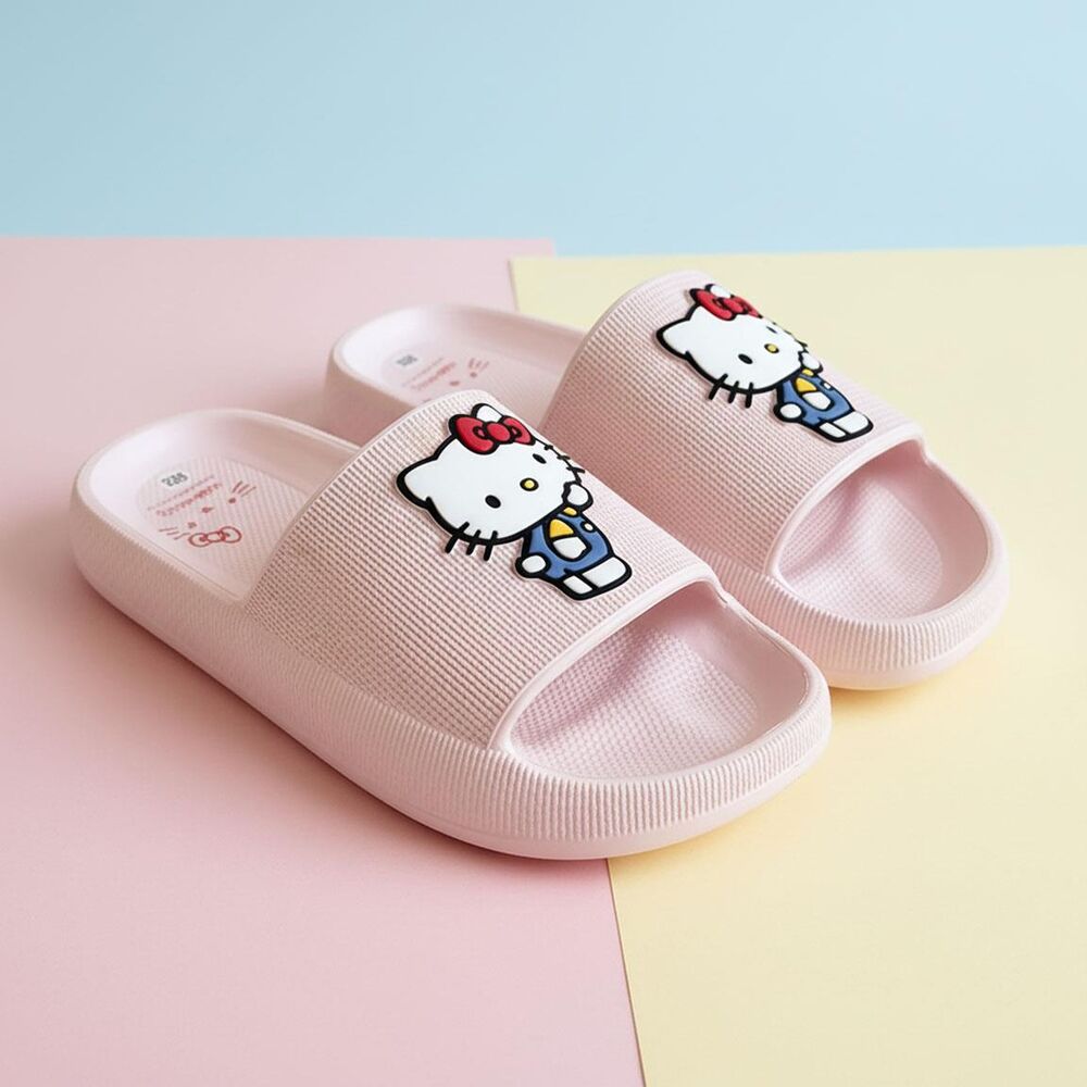Hello Kitty flip-flops Nerdscape