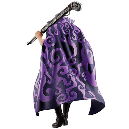 One Piece Red Hair Pirates Benn Beckman figure 21,5cm
