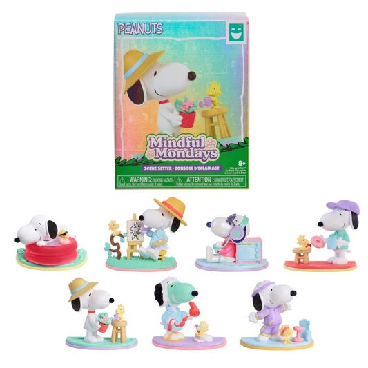 Peanuts Snoopy assorted surprise stage figure
