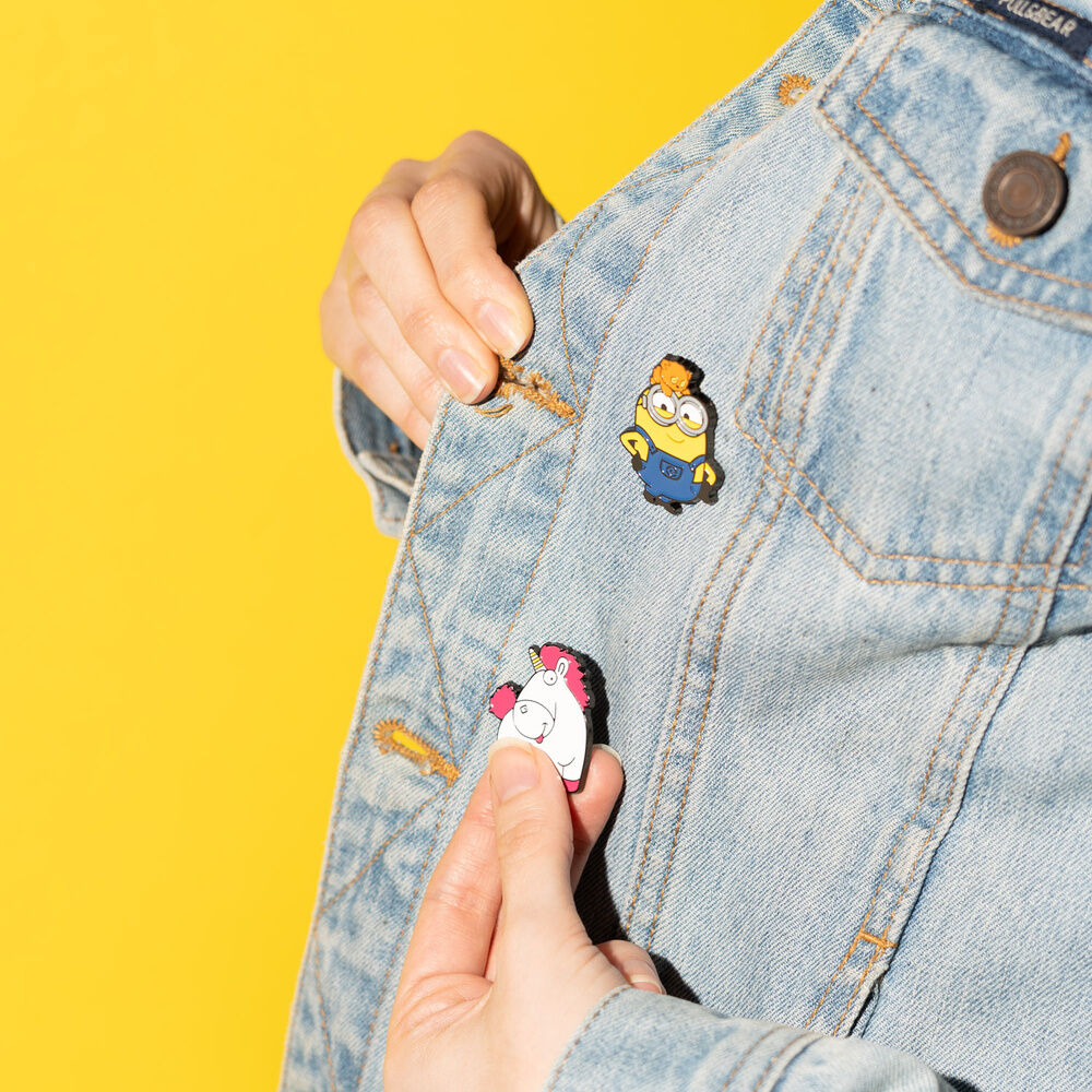 Minions set of 4 pins Nerdscape