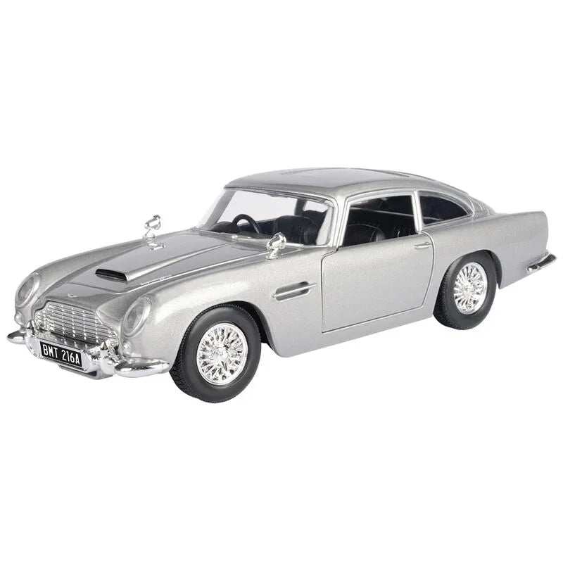 Voiture Aston Martin DB8 de James Bond