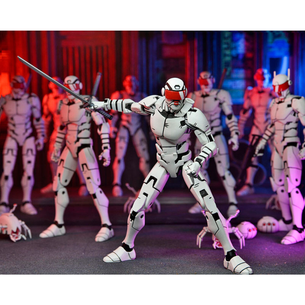 Teenage Mutant Ninja Turtles The Last Ronin Ultimate Elite Synja Patrol Bot figure 18cm