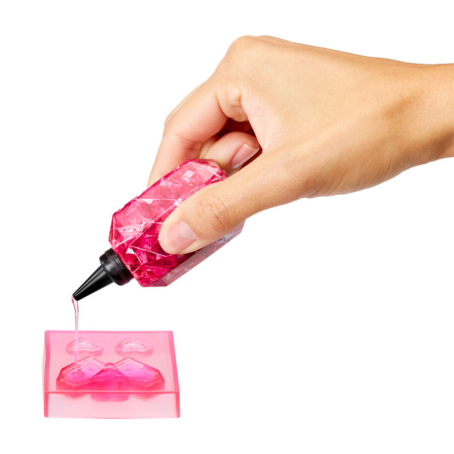 Rainbow High Crystal Fashion Bella doll