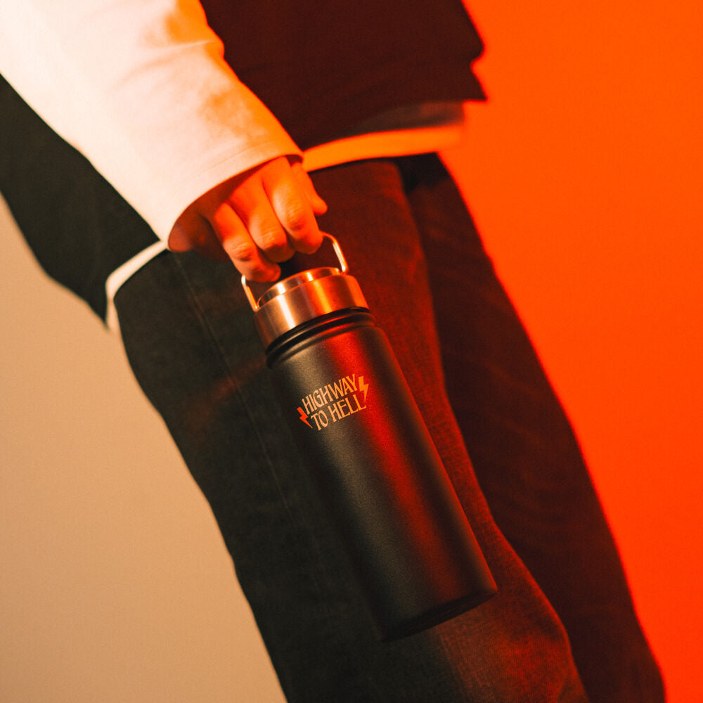 AC/DC Bottiglia Acciaio Inox 500ml con Tappo Ermetico e Manico – Nerdscape Nerdscape